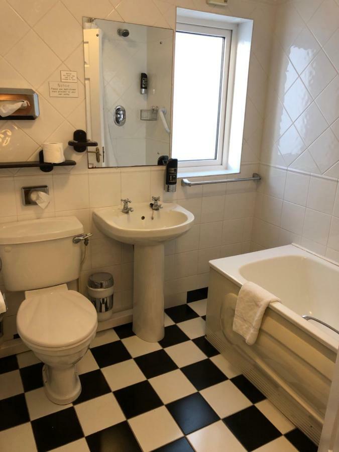 Amber Hill Bed & Breakfast Galway Ngoại thất bức ảnh