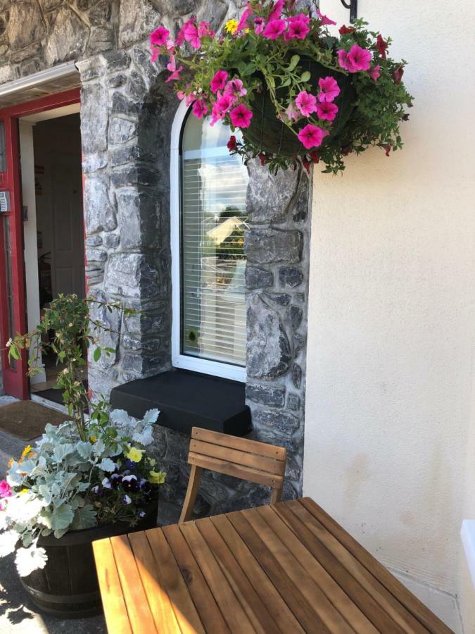 Amber Hill Bed & Breakfast Galway Ngoại thất bức ảnh